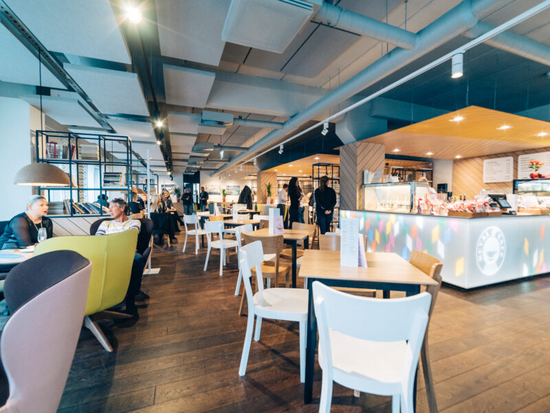 Tartu Riia Reval Café