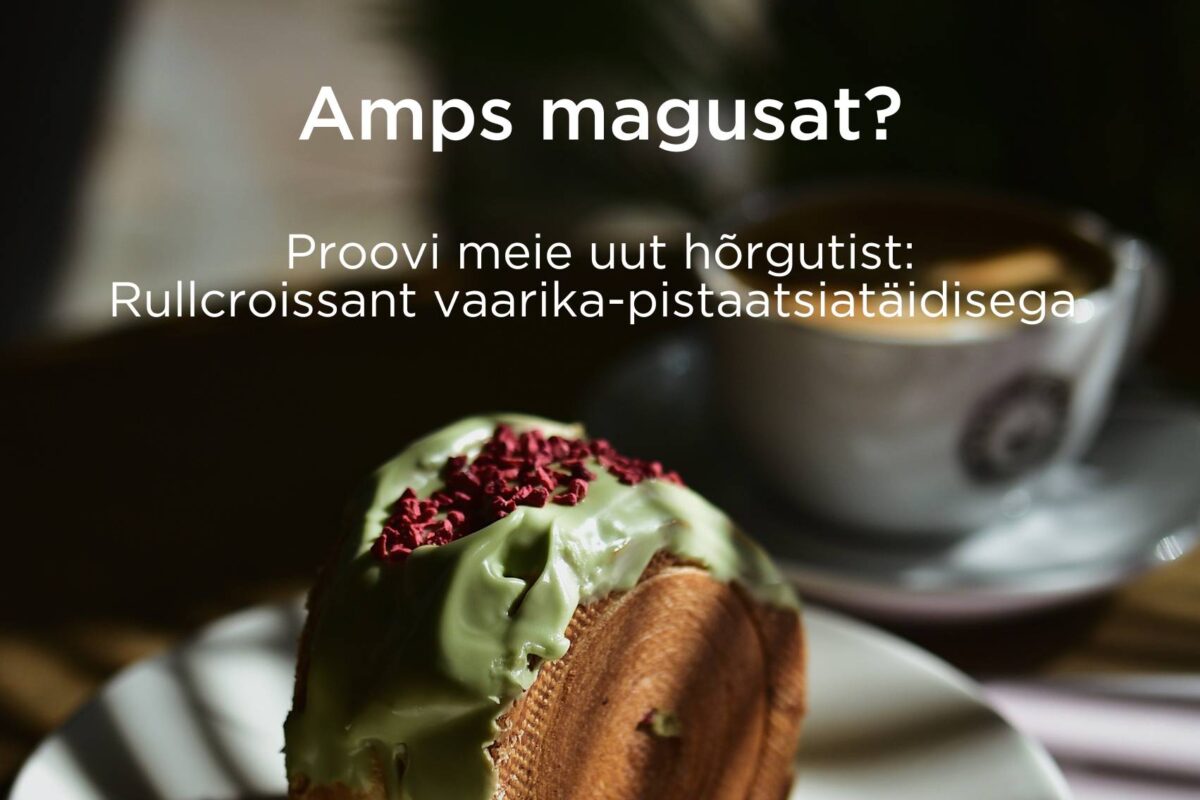 Reval Café kohvik Rullcroissant vaarika-pistaatsiatäidisega